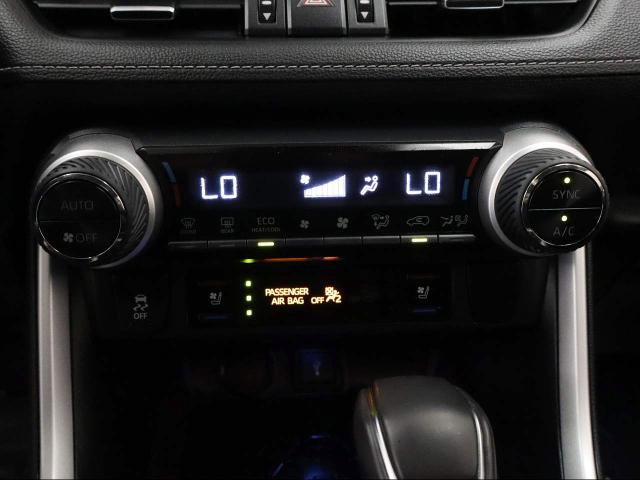 Used 2021 Toyota RAV4 Limited FWD image 21