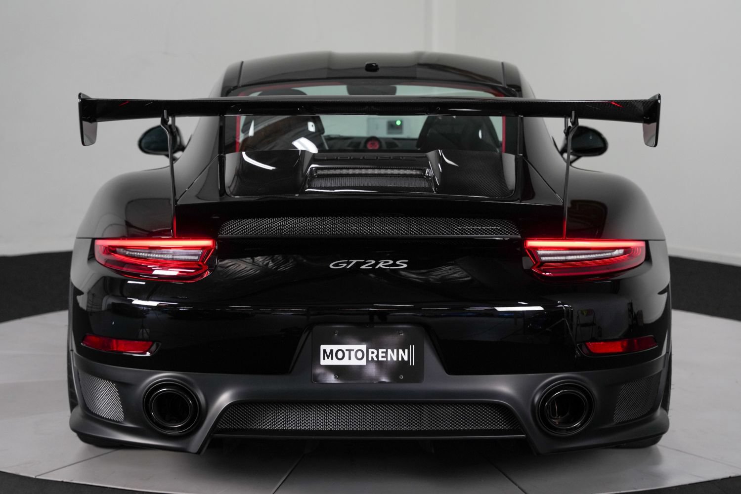 Used 2019 Porsche 911 GT2 RS RWD image 9