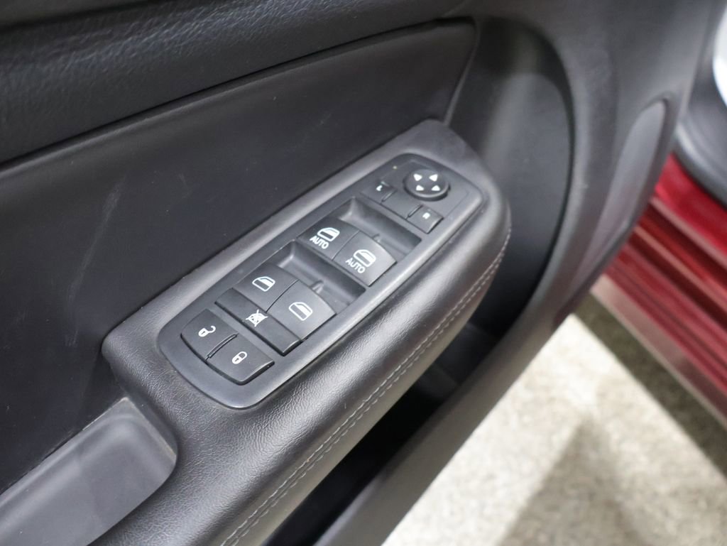 Used 2016 Chrysler 200 S w/ Comfort Group image 14