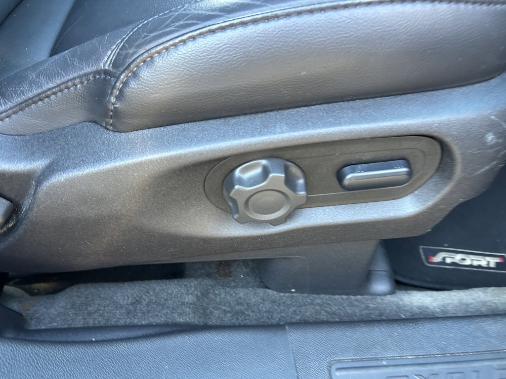 Used 2014 Ford Explorer XLT w/ Equipment Group 202A image 50