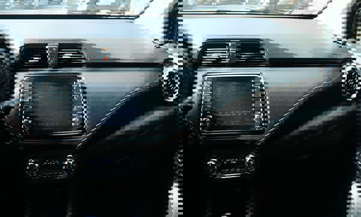 Used 2020 Nissan Versa SR w/ Electronics Package image 43