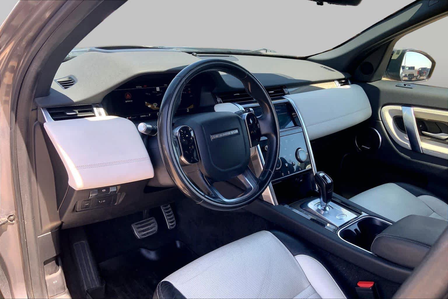 Used 2020 Land Rover Discovery Sport SE R-Dynamic AWD/4WD image 18