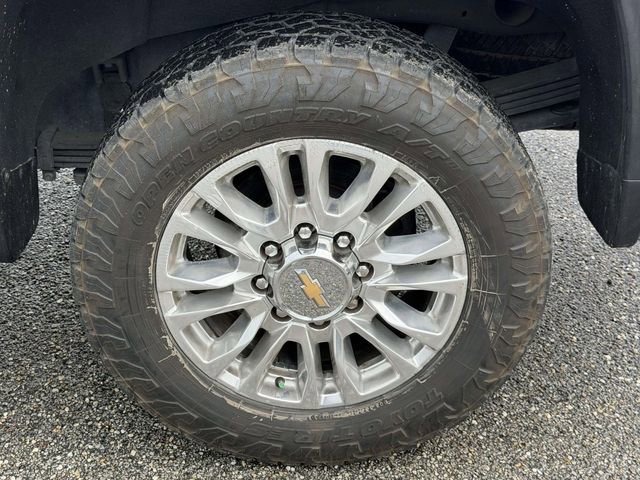 Used 2024 Chevrolet Silverado 2500 LTZ w/ LTZ Convenience Package image 18