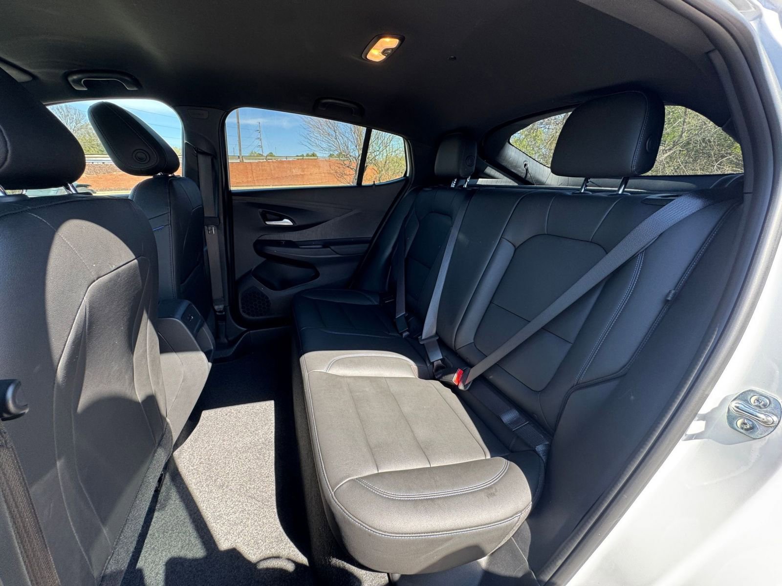 Used 2025 Buick Envista Sport Touring image 33