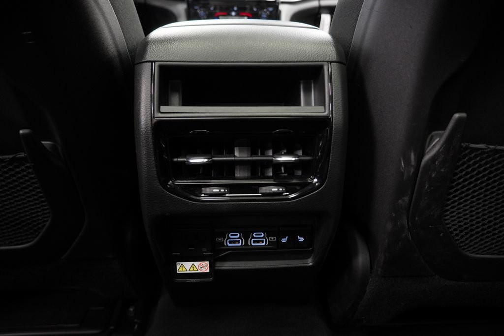 Certified 2025 Jeep Grand Cherokee Limited AWD/4WD image 31