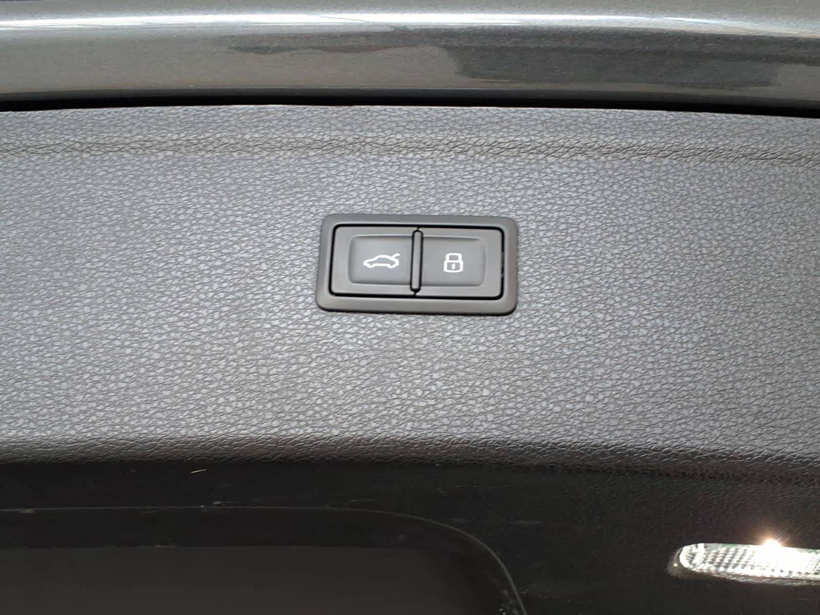 Used 2023 Audi SQ5 Premium w/ Convenience Package AWD/4WD image 11