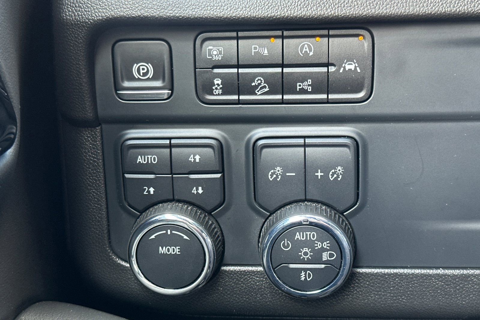 Certified 2025 Chevrolet Tahoe Z71 image 42