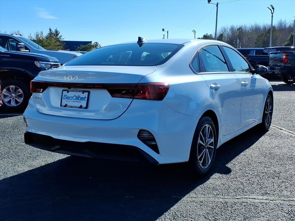 Used 2024 Kia Forte LXS image 5