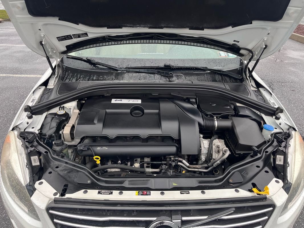 Used 2015 Volvo XC60 T6 image 25