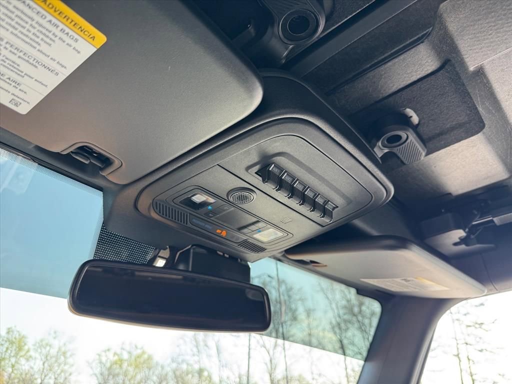 Used 2022 Ford Bronco Badlands image 25