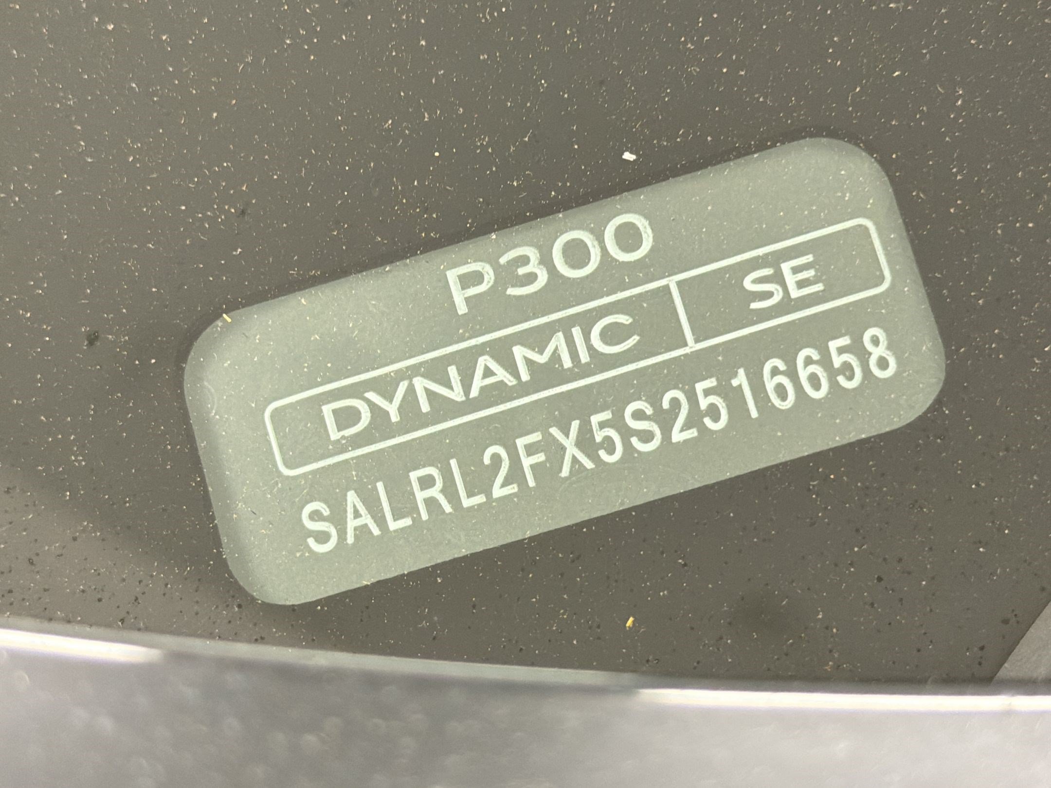 Certified 2025 Land Rover Discovery Dynamic SE AWD/4WD image 18