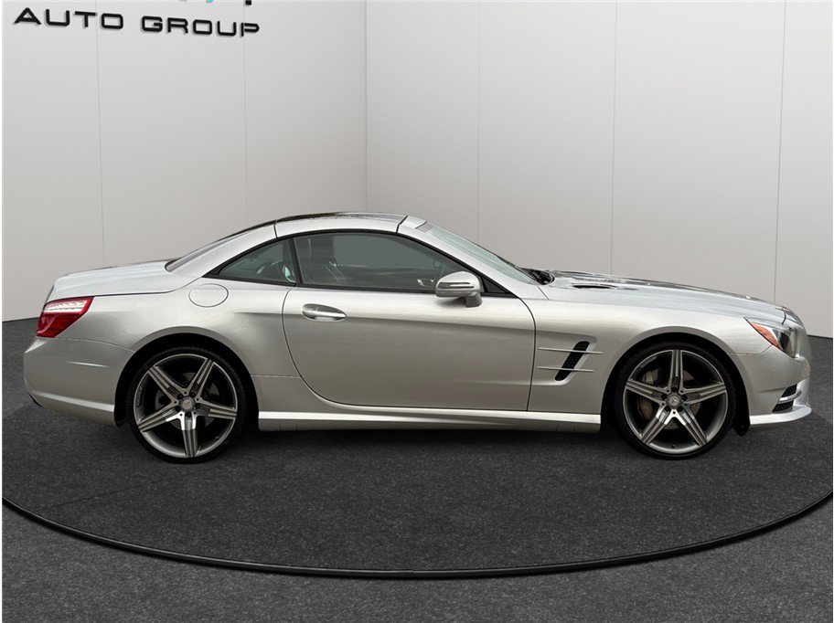 Used 2015 Mercedes-Benz SL 550 image 10