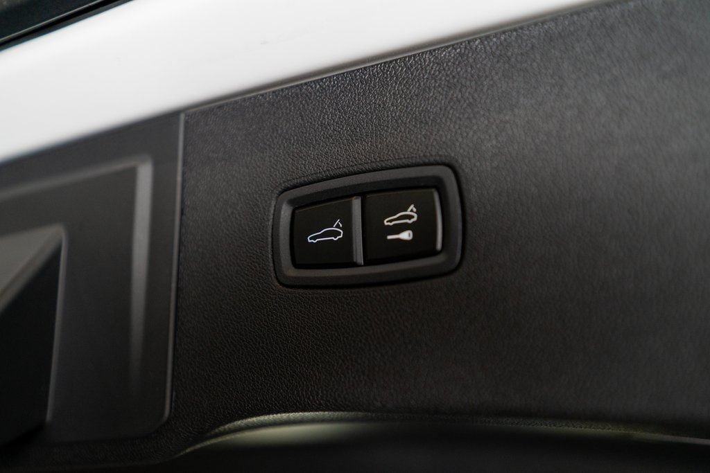 New 2025 Porsche Cayenne AWD/4WD image 49