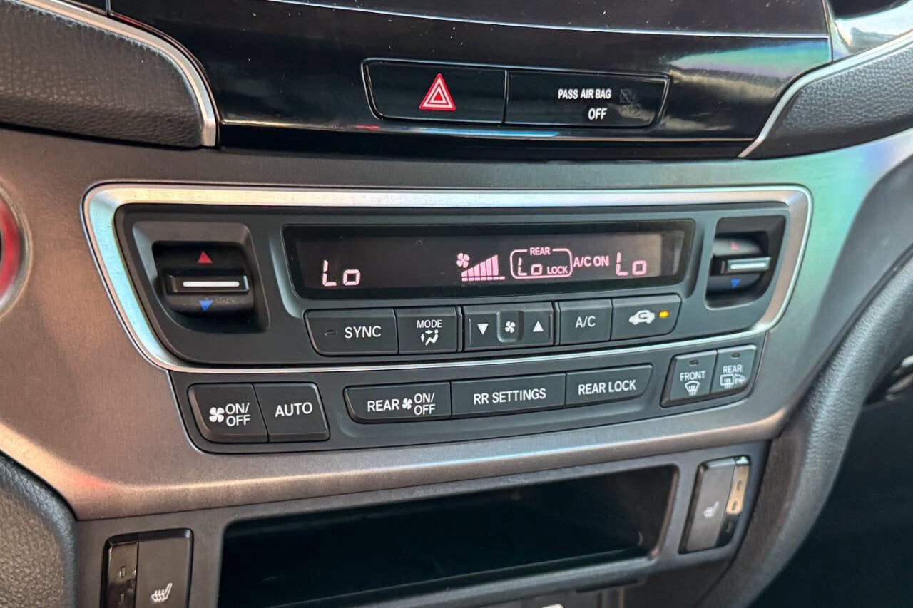 Used 2022 Honda Pilot Black Edition image 27