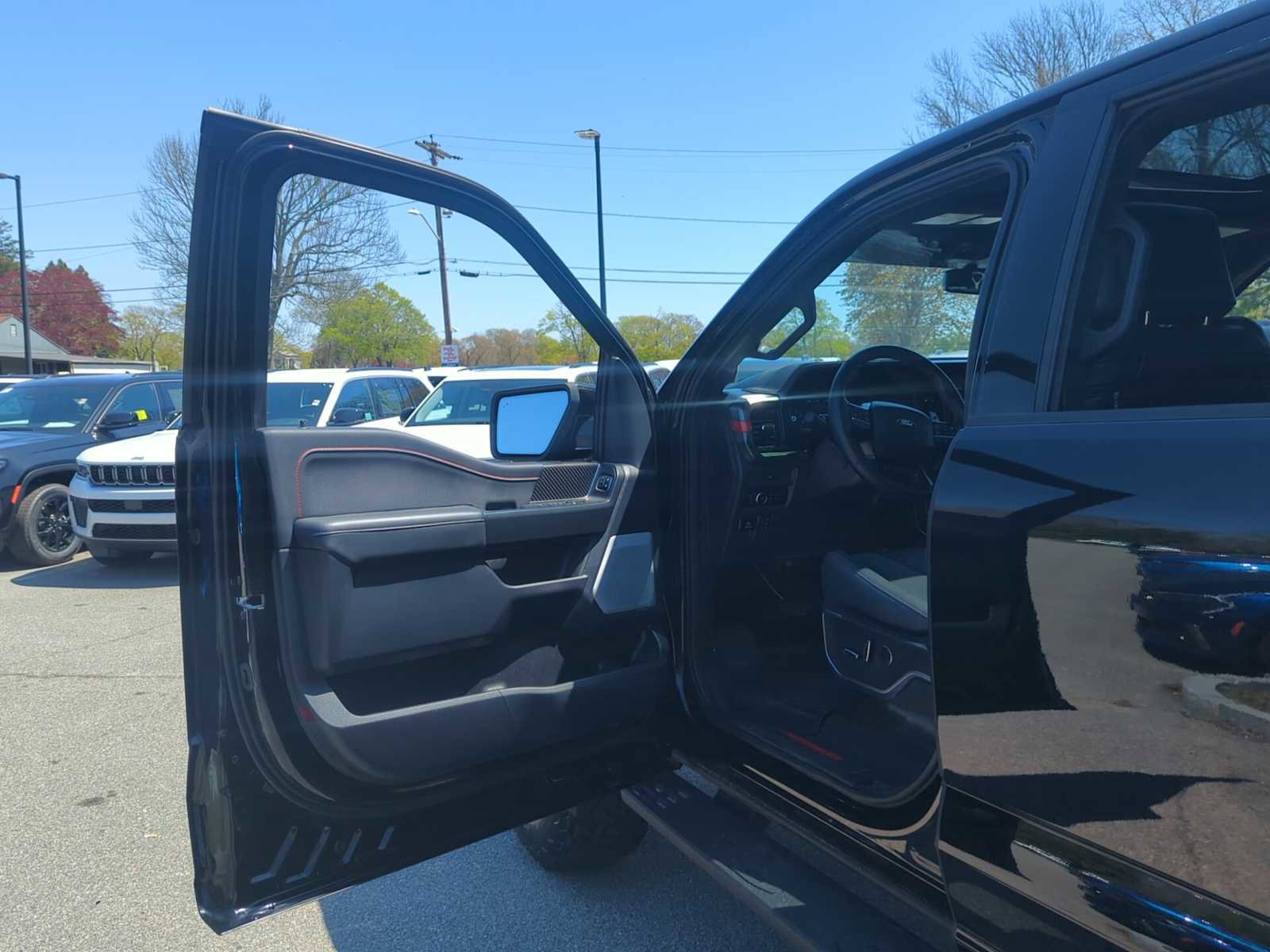 Used 2025 Ford F150 Raptor AWD/4WD image 11