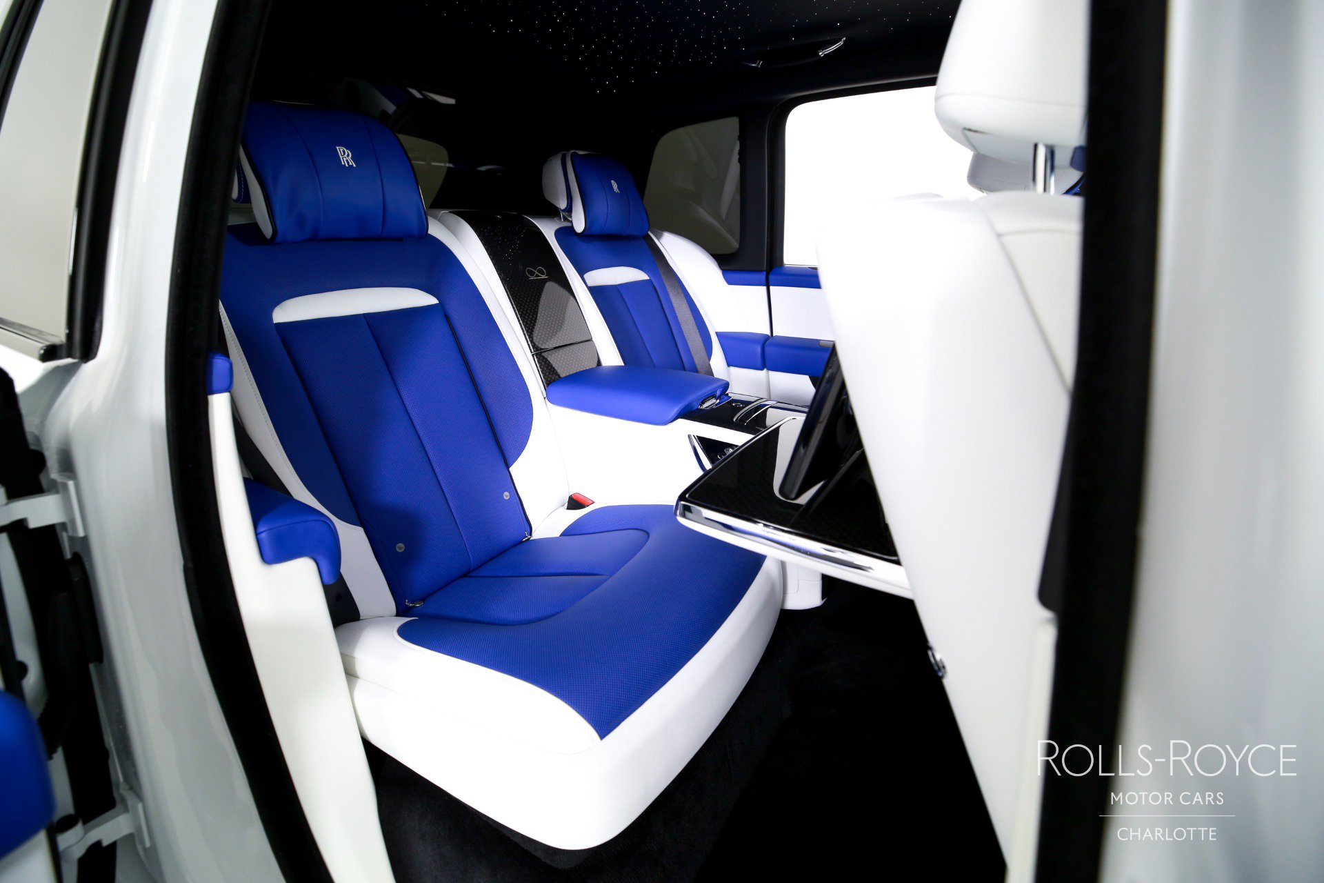 Used 2023 Rolls-Royce Cullinan Black Badge w/ Driver's Package image 31