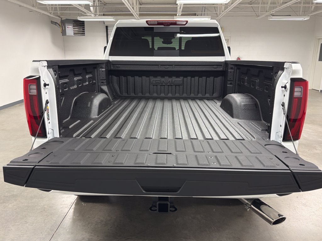 New 2026 GMC Sierra 3500 Denali w/ Denali Reserve Package AWD/4WD image 17