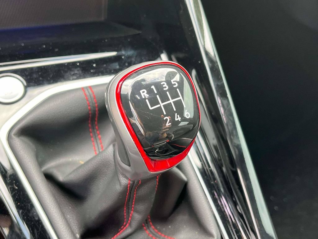 Used 2024 Volkswagen GTI SE FWD image 21