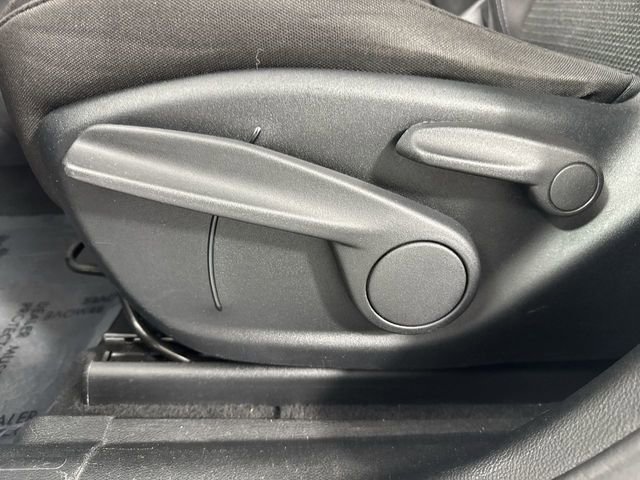 Used 2019 Jeep Cherokee Latitude w/ Cold Weather Group image 20