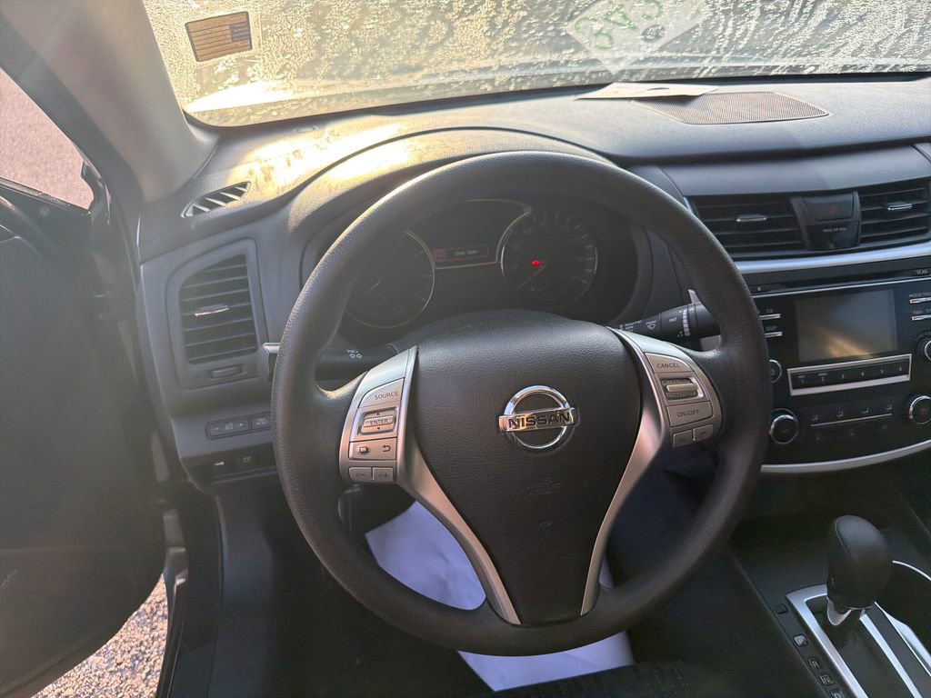 Used 2016 Nissan Altima 2.5 S w/ Power Driver Seat Package FWD image 10