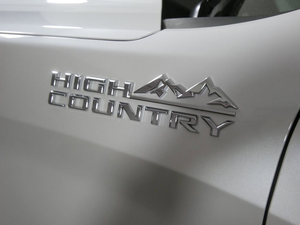 Used 2022 Chevrolet Silverado 1500 High Country w/ Z71 Off-Road Package AWD/4WD image 13