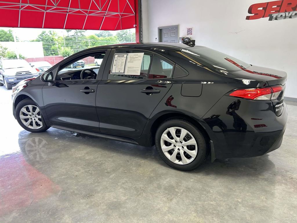 Used 2026 Toyota Corolla LE FWD image 6