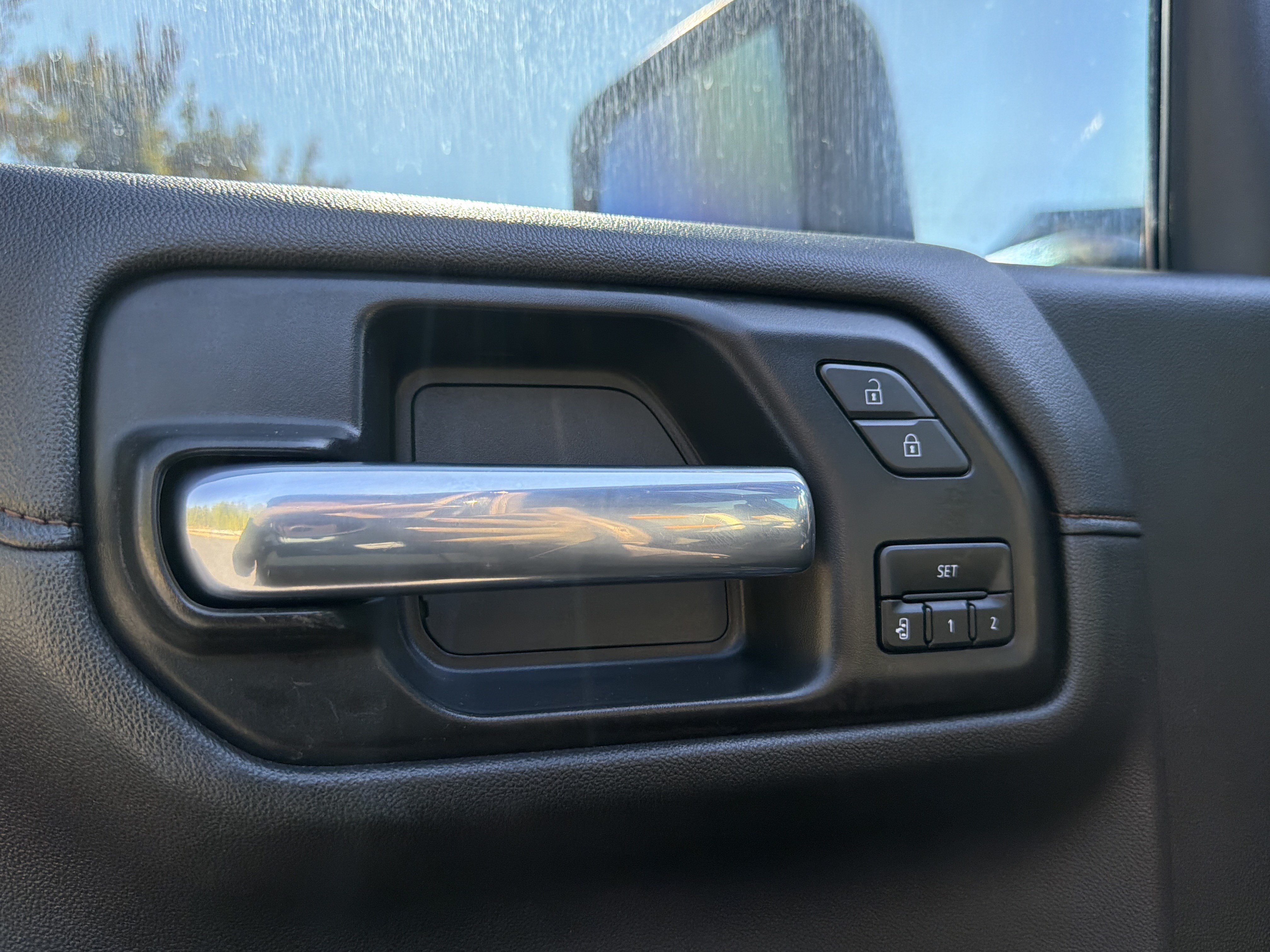 Used 2022 GMC Sierra 1500 AT4 w/ AT4 Premium Package AWD/4WD image 25