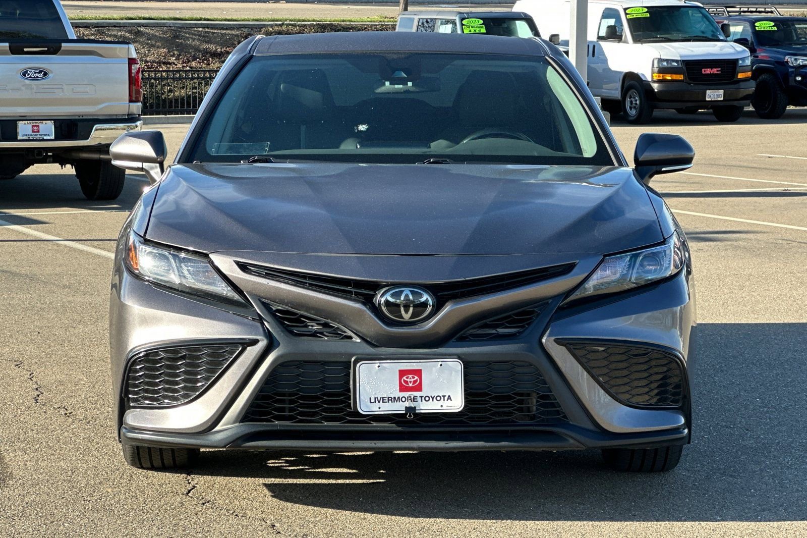 Used 2023 Toyota Camry SE image 9