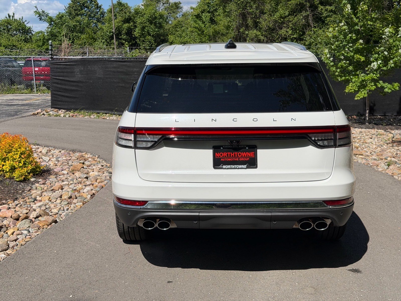 New 2026 Lincoln Aviator Reserve AWD/4WD image 4