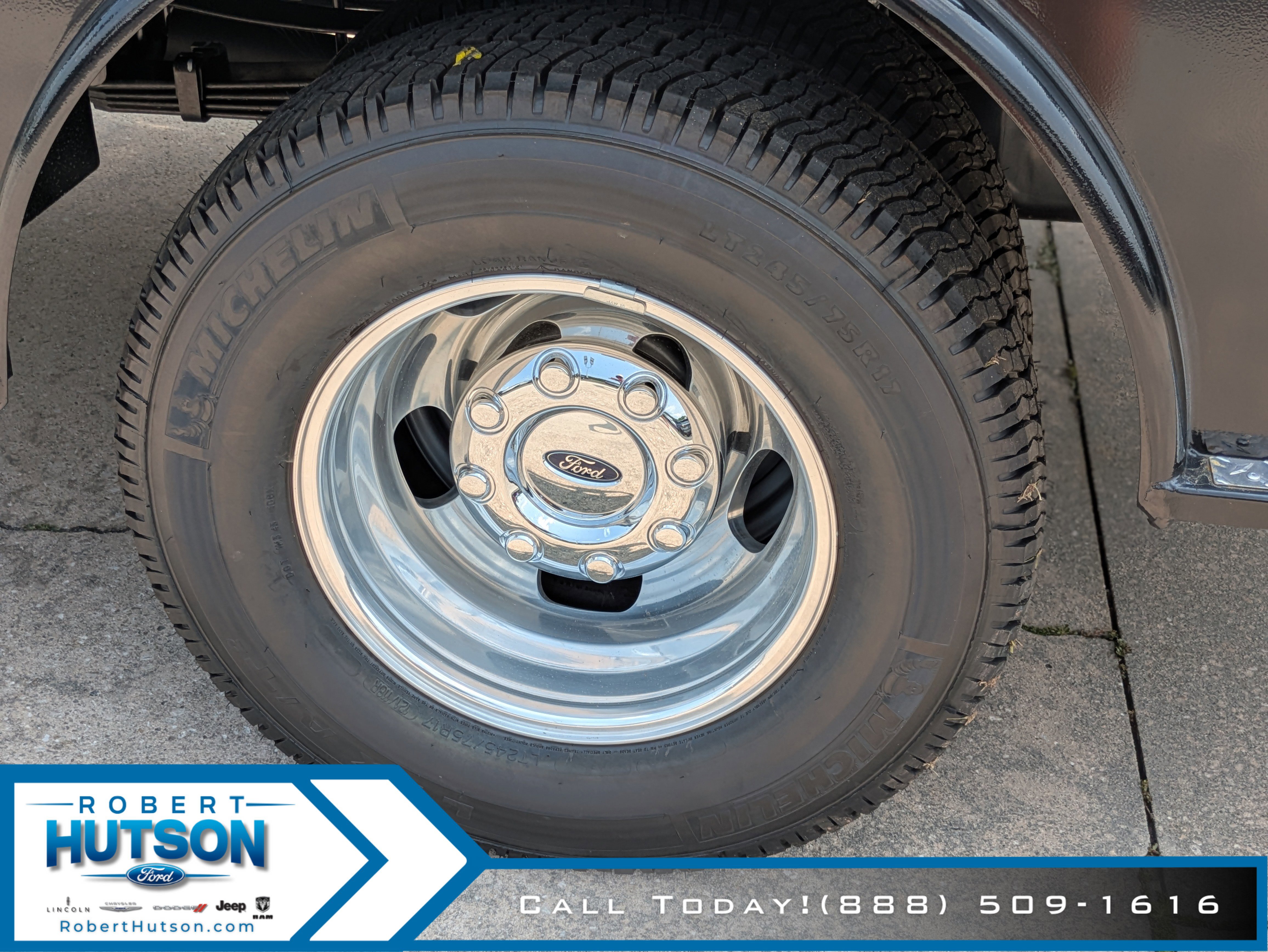 New 2025 Ford F350 XL w/ XL Chrome Package image 9