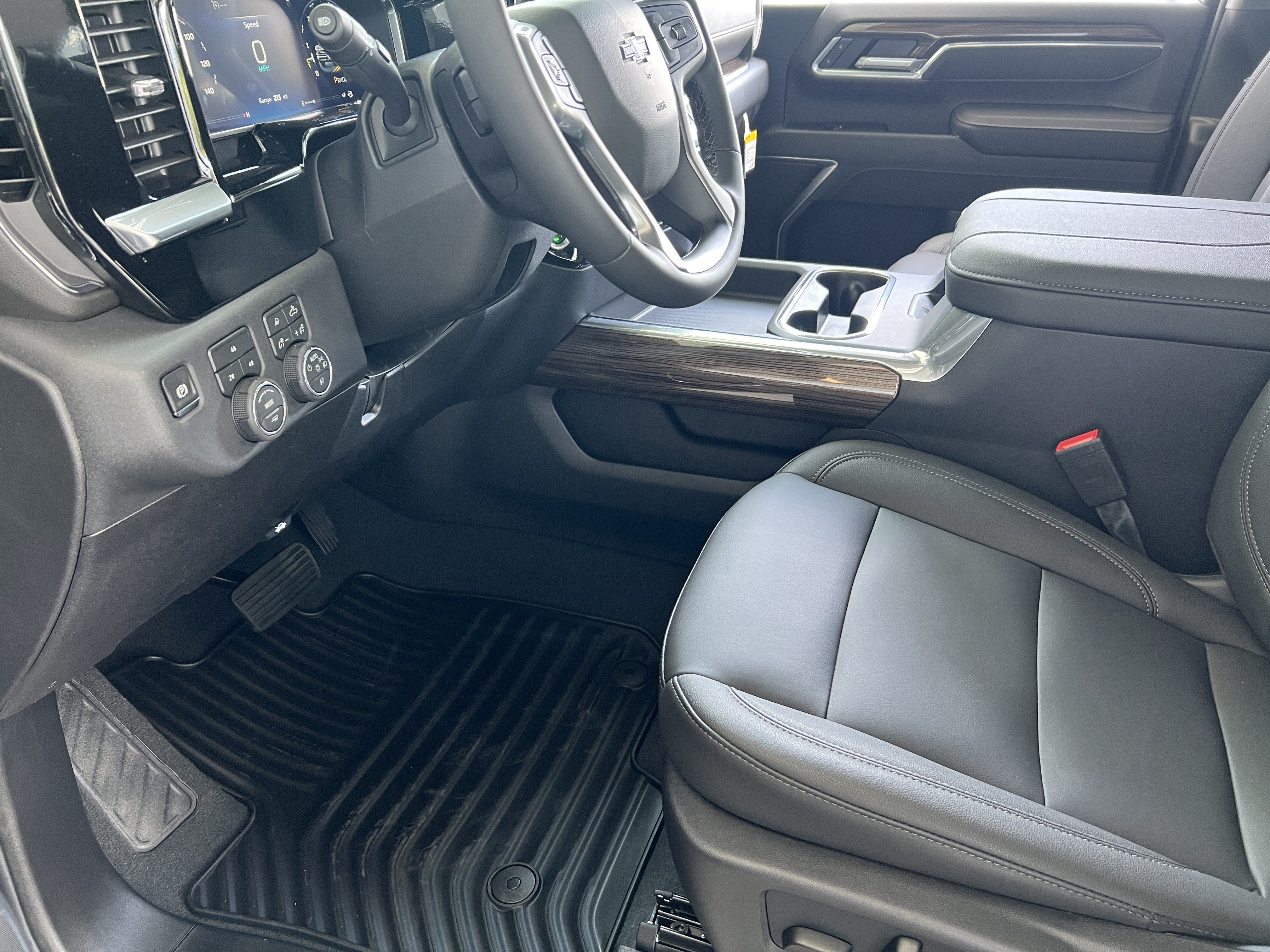 New 2026 Chevrolet Silverado 2500 LT w/ Trail Boss Package AWD/4WD image 17