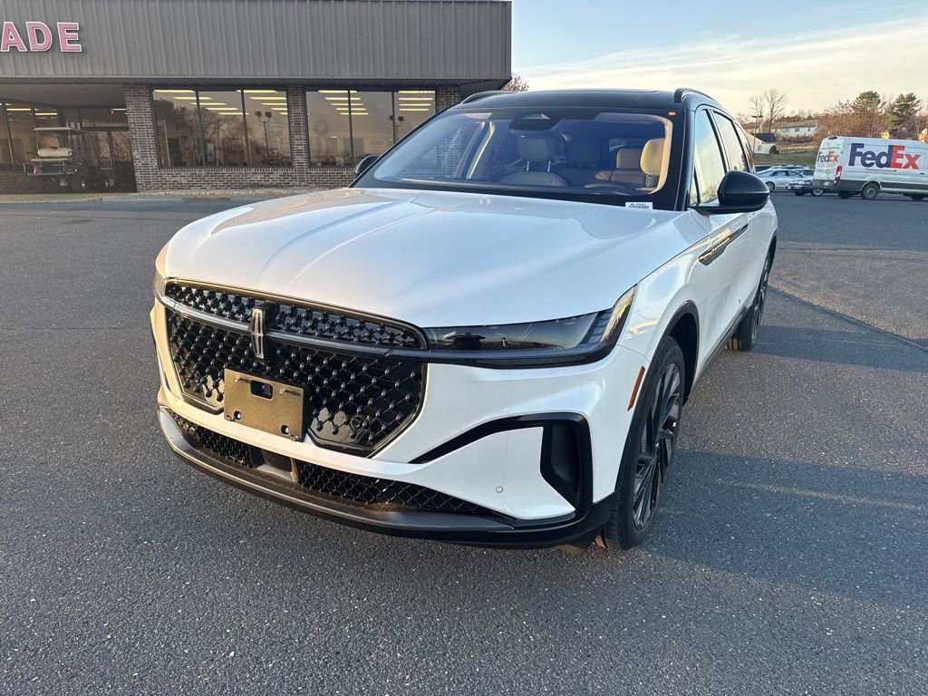 New 2026 Lincoln Nautilus Reserve w/ Jet Appearance Package image 1