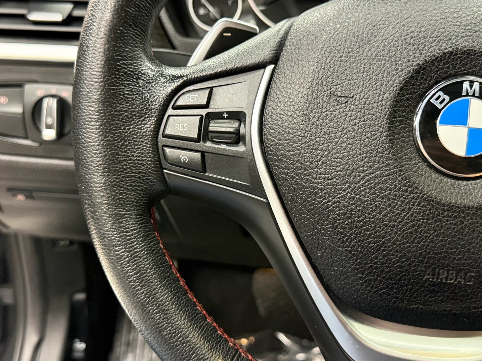 Used 2018 BMW 330i xDrive Sedan AWD/4WD image 24