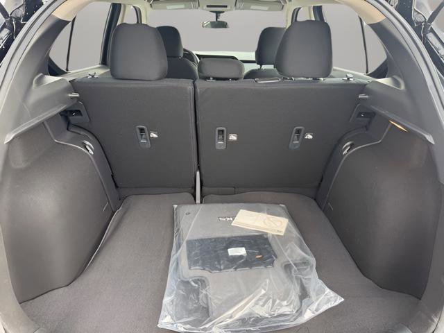 Certified 2025 Nissan Kicks Play S image 34