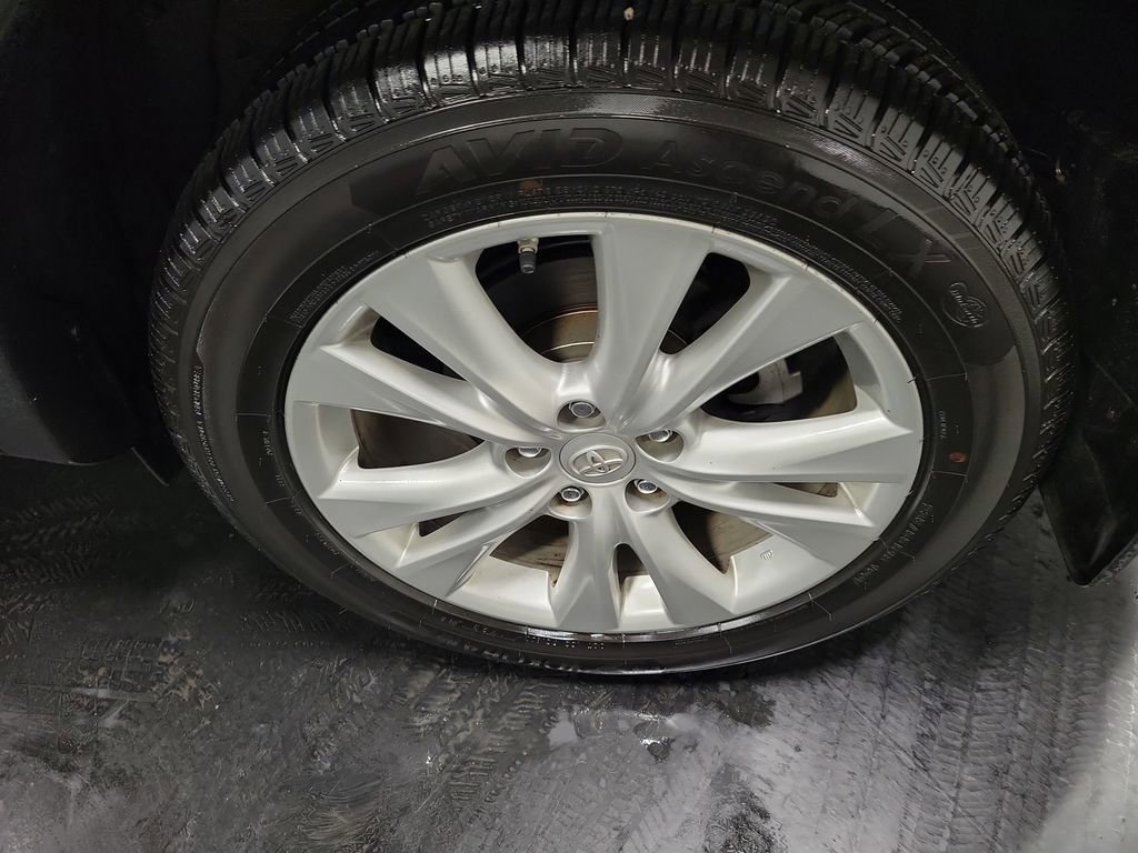 Used 2015 Toyota RAV4 Limited w/ Outdoor Package image 12