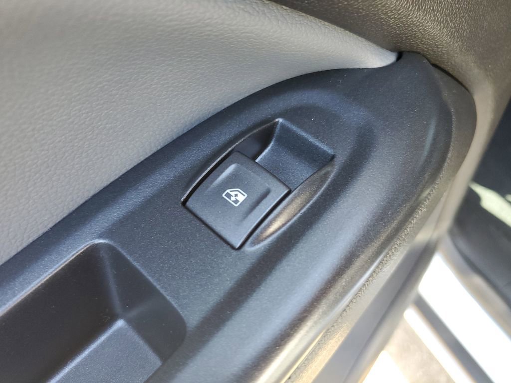 Used 2021 Chevrolet Colorado Z71 AWD/4WD image 17