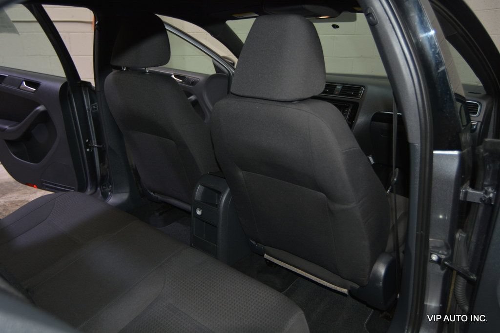 Used 2015 Volkswagen Jetta SE FWD image 24