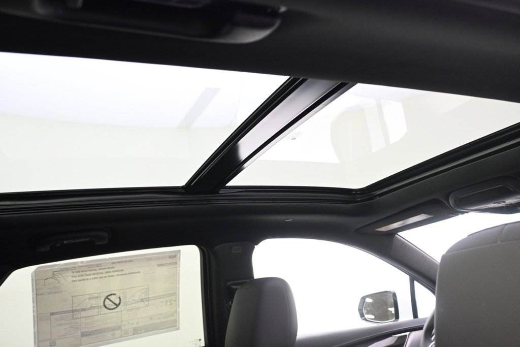 New 2025 Cadillac XT5 Sportv w/ LPO, Red Accent Package image 17