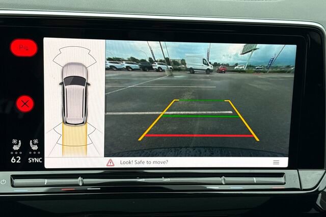 Used 2025 Volkswagen Atlas Peak Edition SE image 20