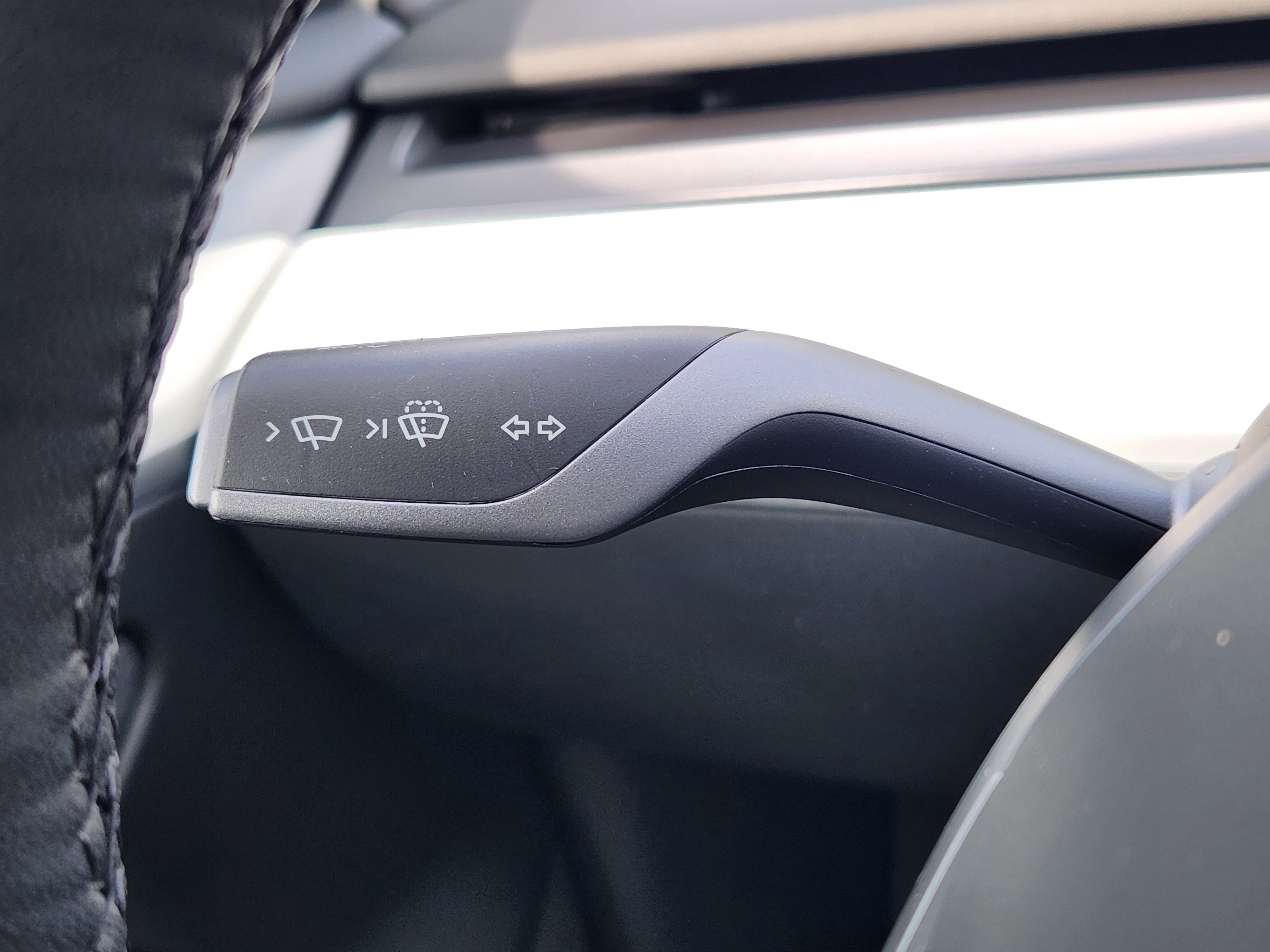 Used 2023 Tesla Model 3 Standard Range image 17