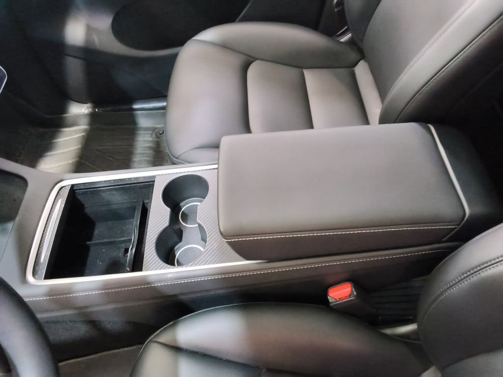 Used 2023 Tesla Model Y Performance image 18