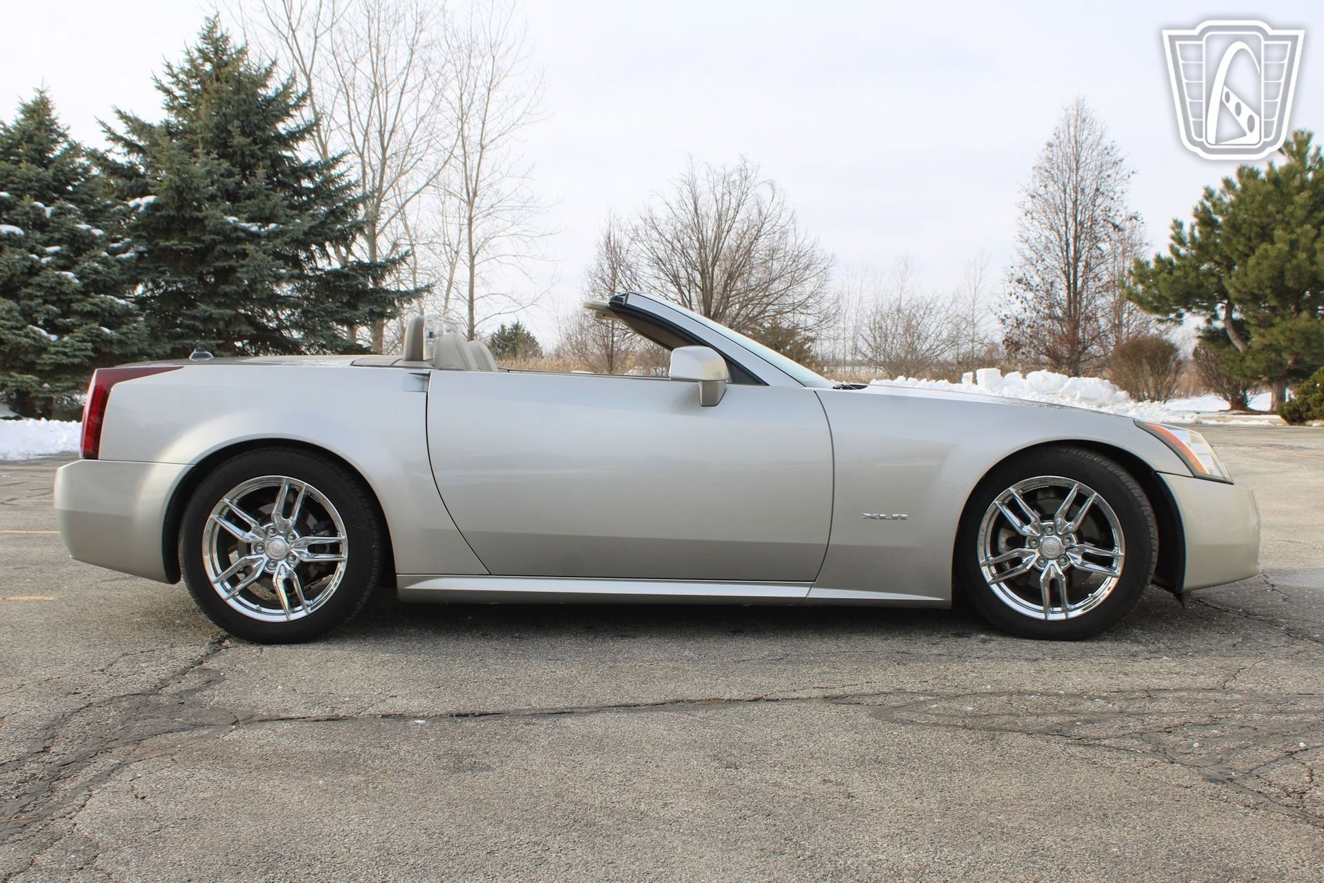 Used 2005 Cadillac XLR image 17
