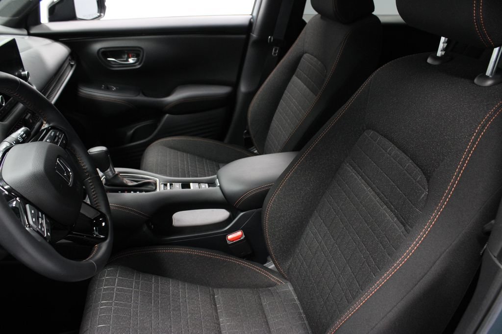 Used 2025 Honda HR-V Sport image 25