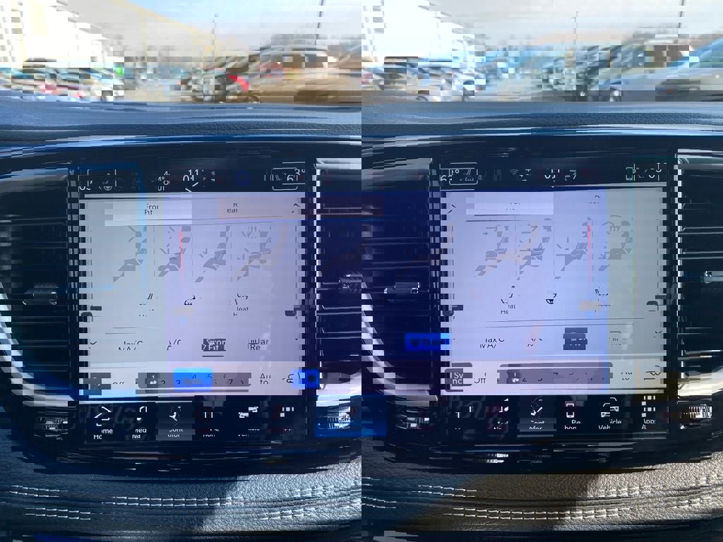 New 2026 Chrysler Pacifica Select image 24