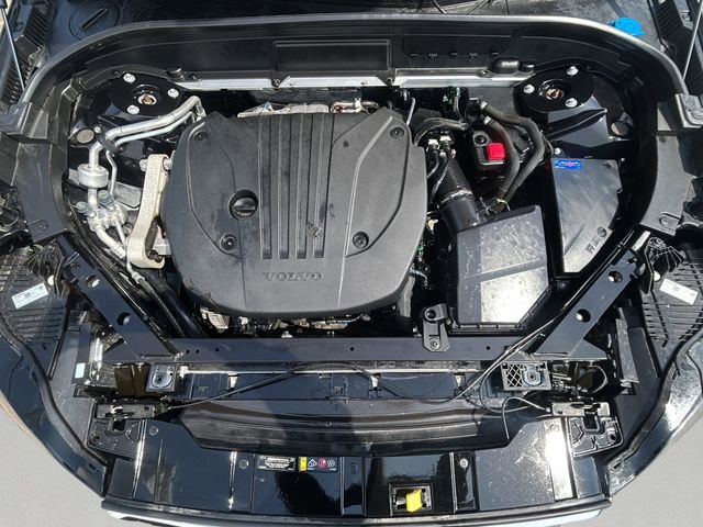 Used 2023 Volvo XC60 B5 Core image 33