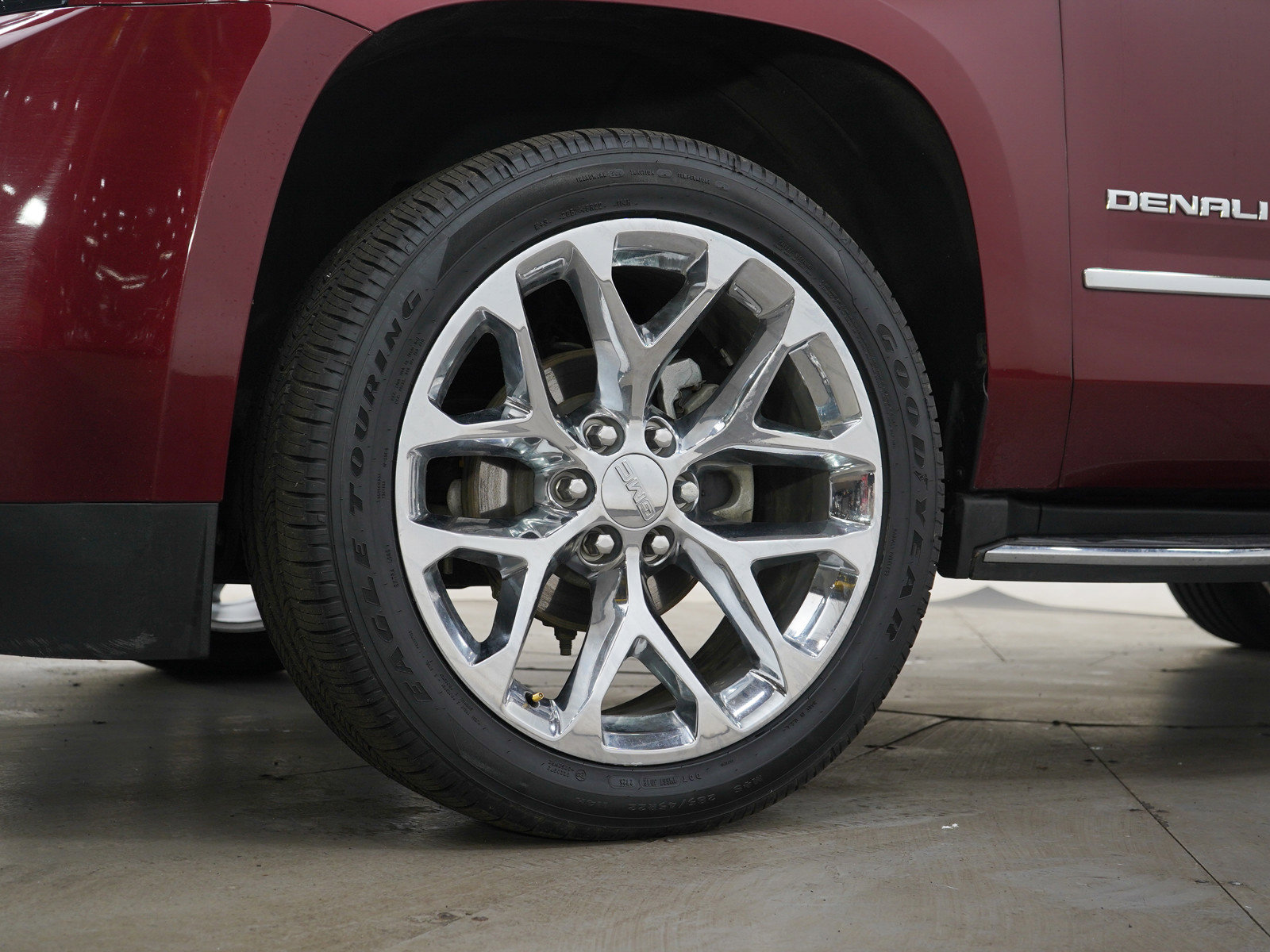 Used 2018 GMC Yukon Denali w/ Open Road Package image 32