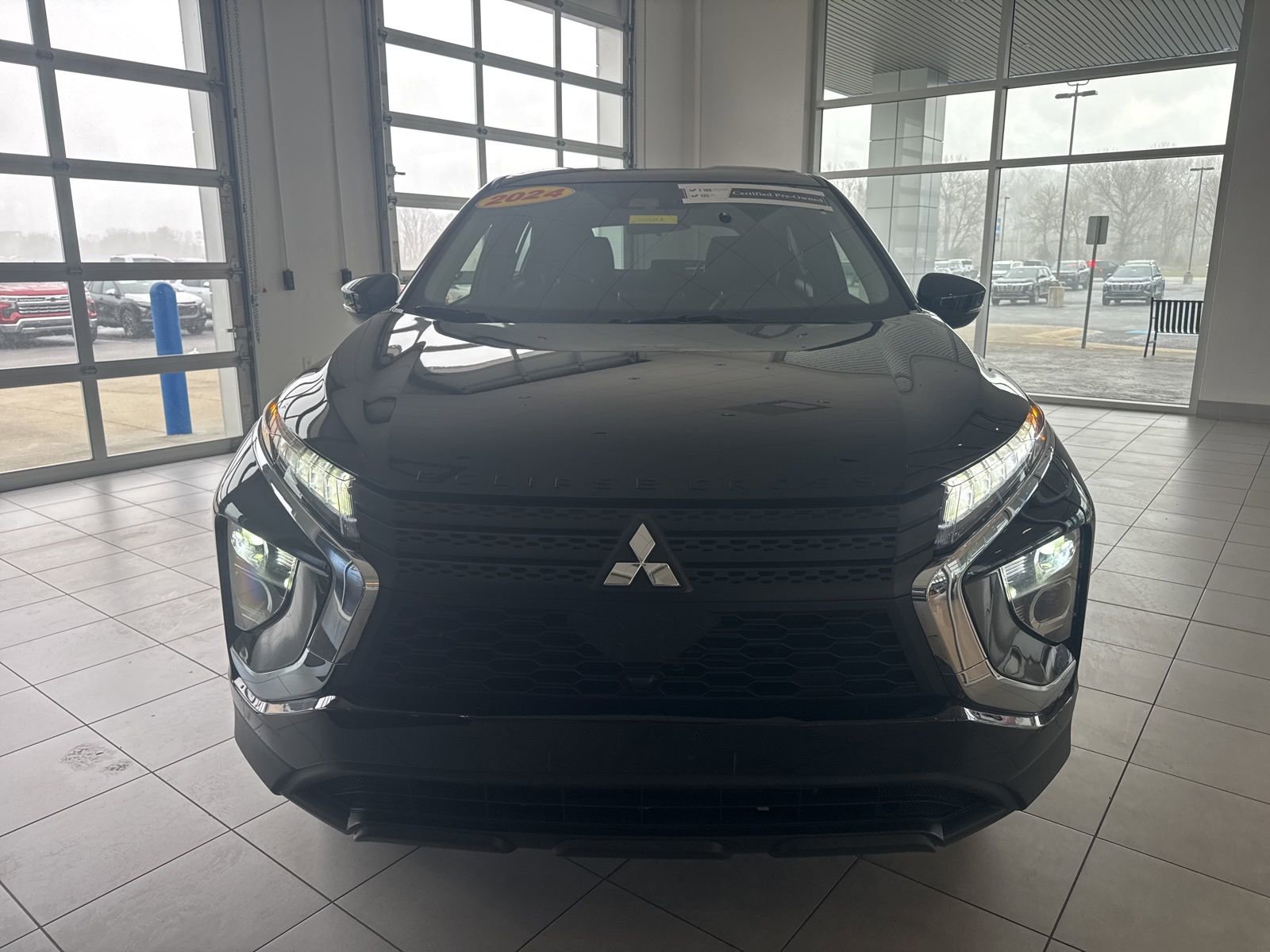 Used 2024 Mitsubishi Eclipse Cross LE image 2