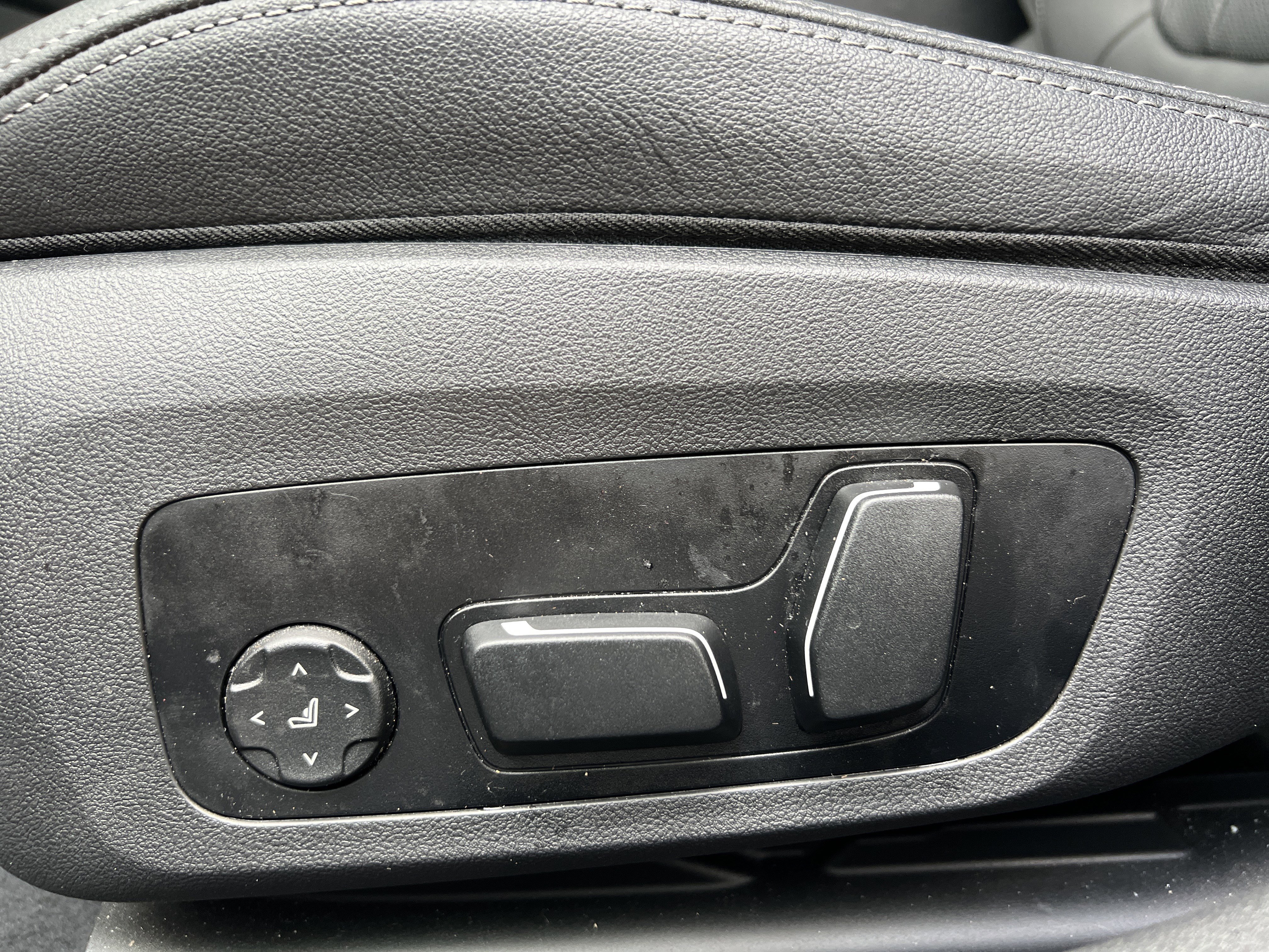 Certified 2025 BMW M440i image 38