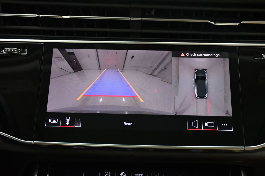 Used 2025 Audi Q7 3.0T Premium Plus image 14