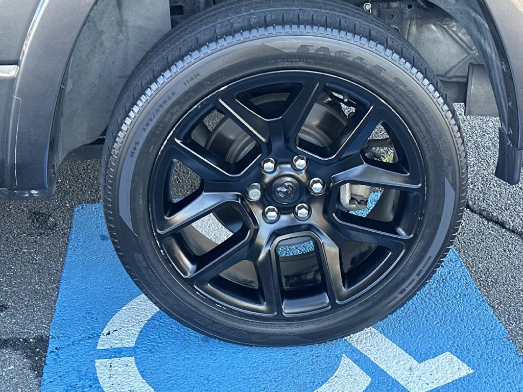 Used 2021 RAM 1500 Laramie AWD/4WD image 10
